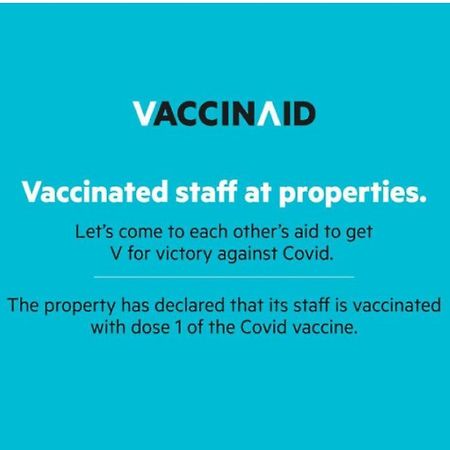 Vaccinated Staff - Oyo 1300 Crecia Guest House Hatu Eksteriør bilde